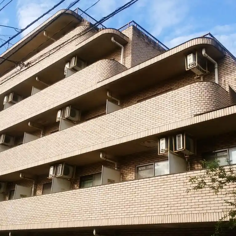 クレサンバレー 外観