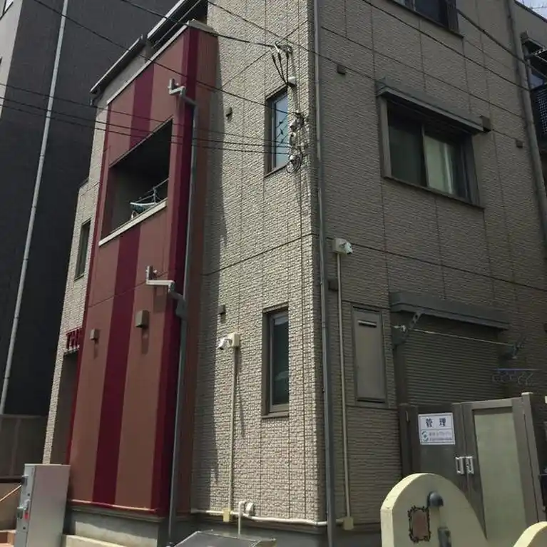 THRUSH 外観