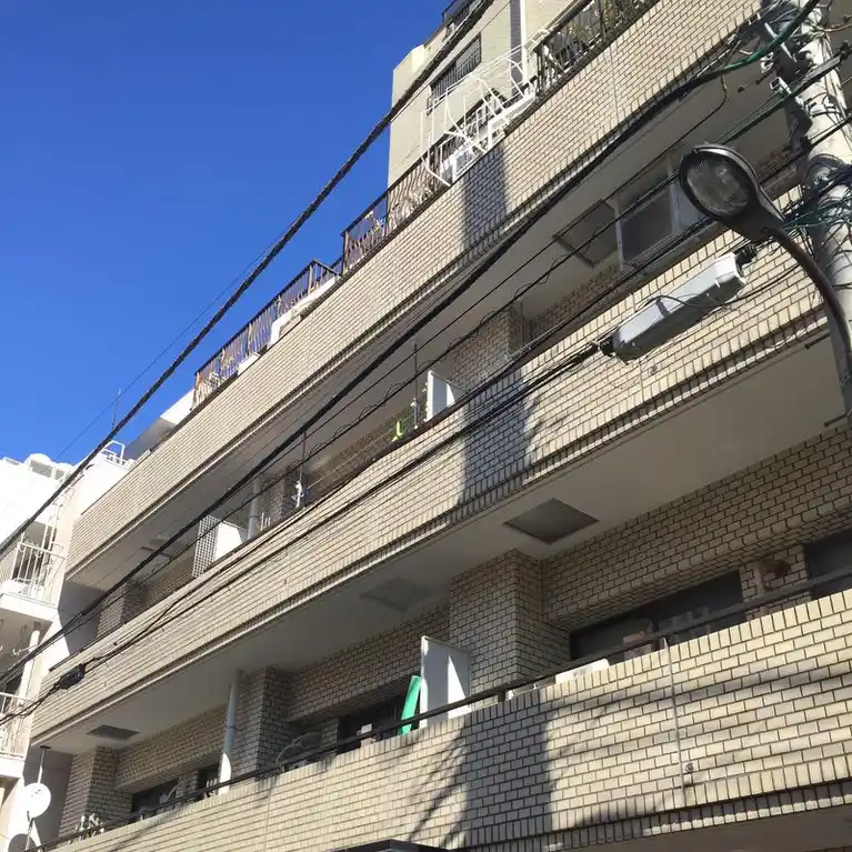 グローイン新宿御苑 外観