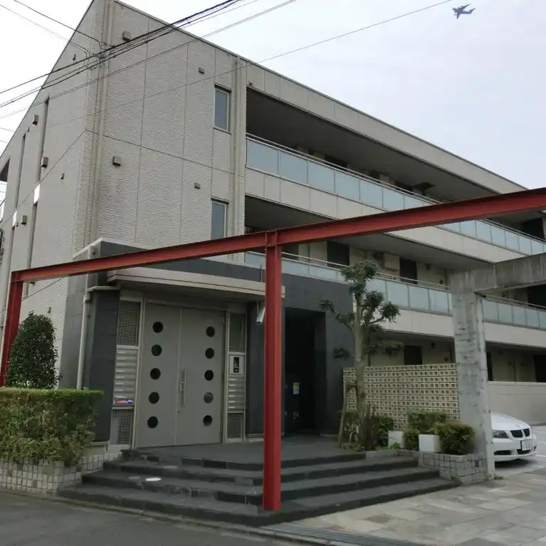 WHITE CUBE I