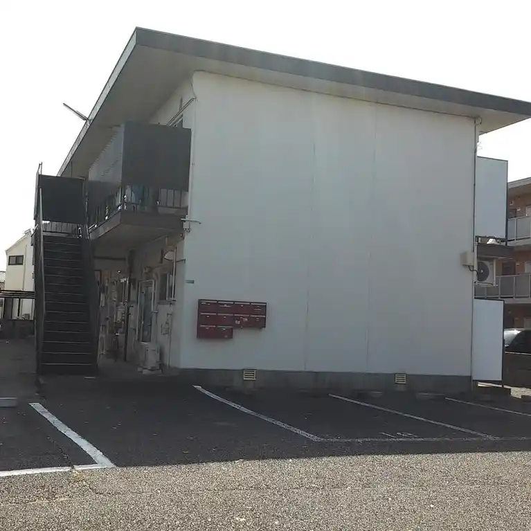 第1コーポマル光 外観