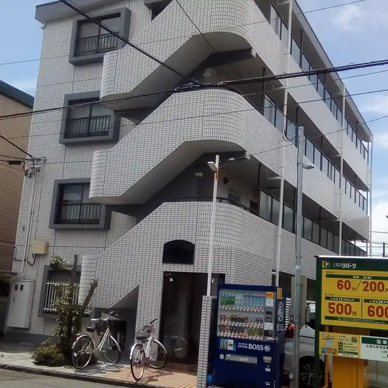ハイツ八番館 外観