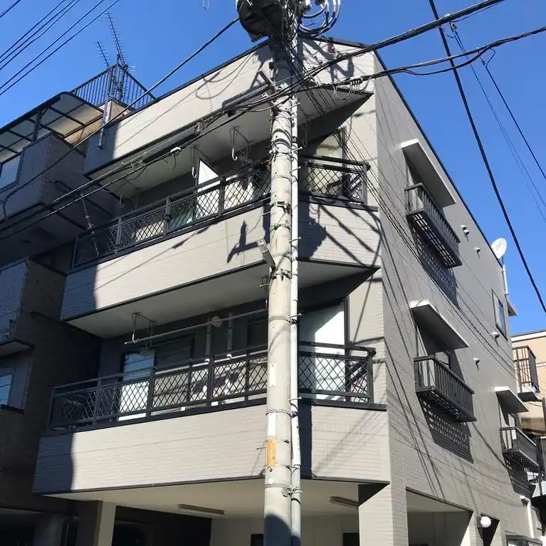 サン・オロロン 外観