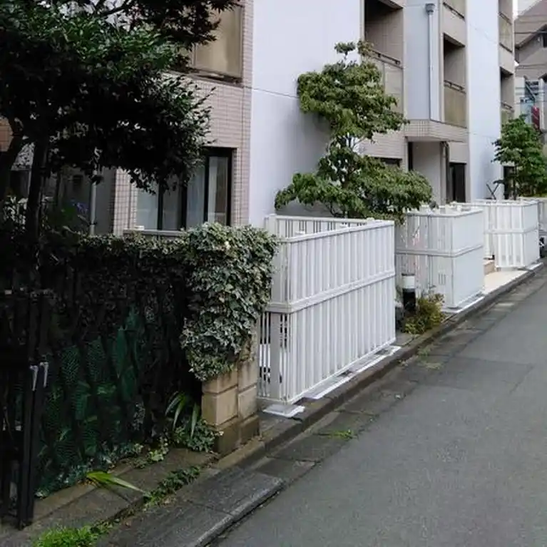 プティメゾンクール 外観