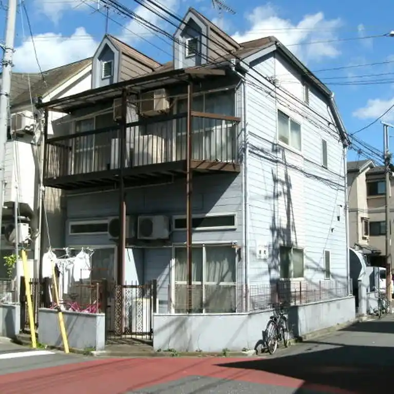 ホワイトシティー境町