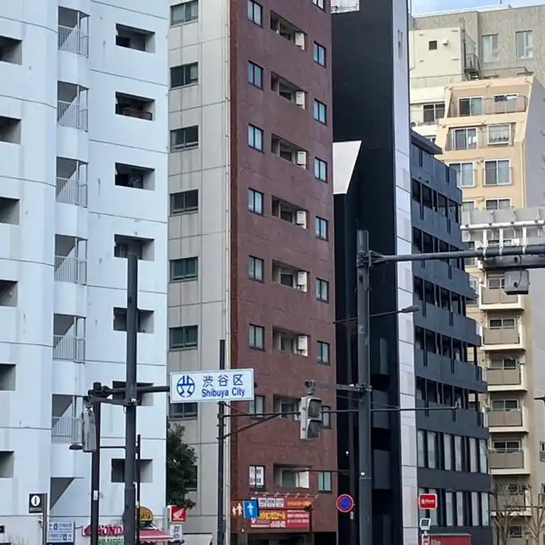レ・フレール 外観