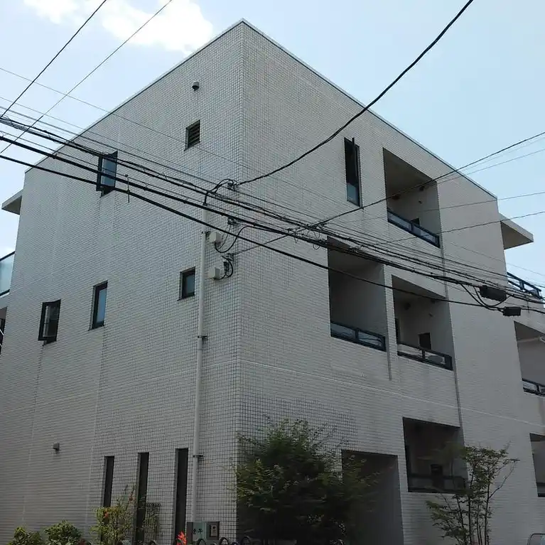 GRATES 外観