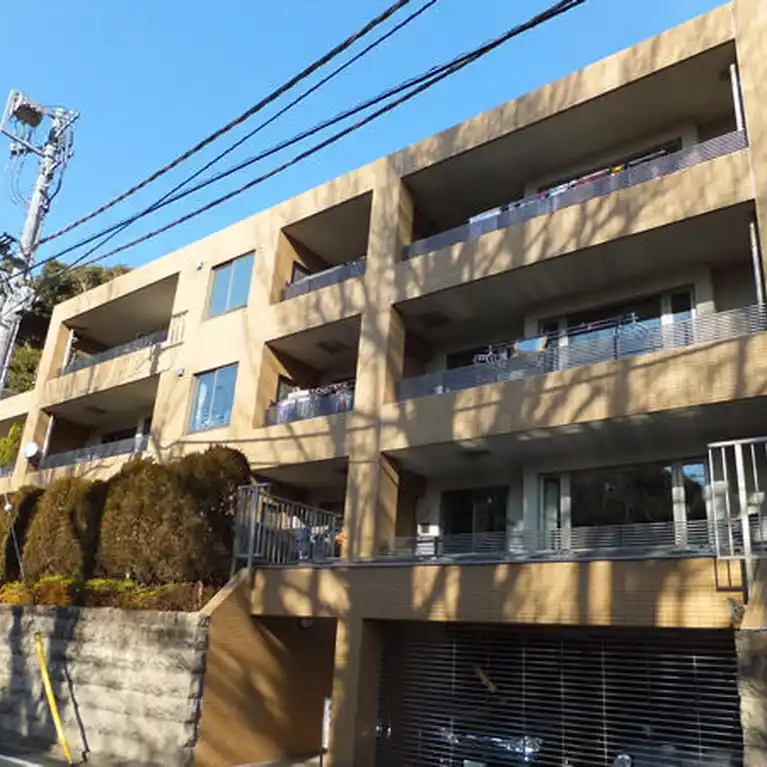グランディオーゼ岡本 外観