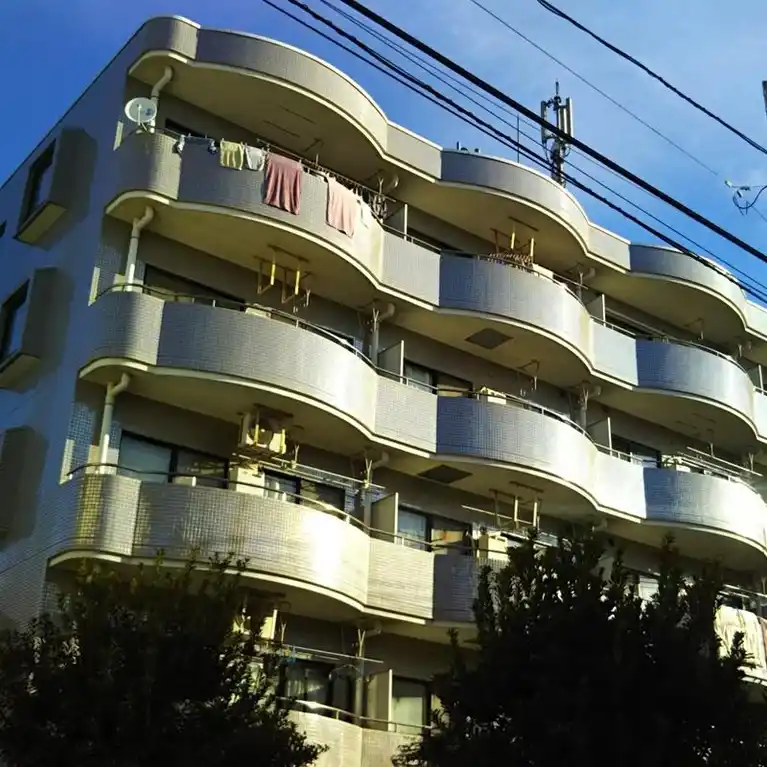 トライアングルマンション