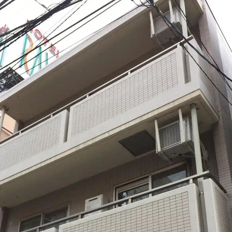 ルミエールイースト