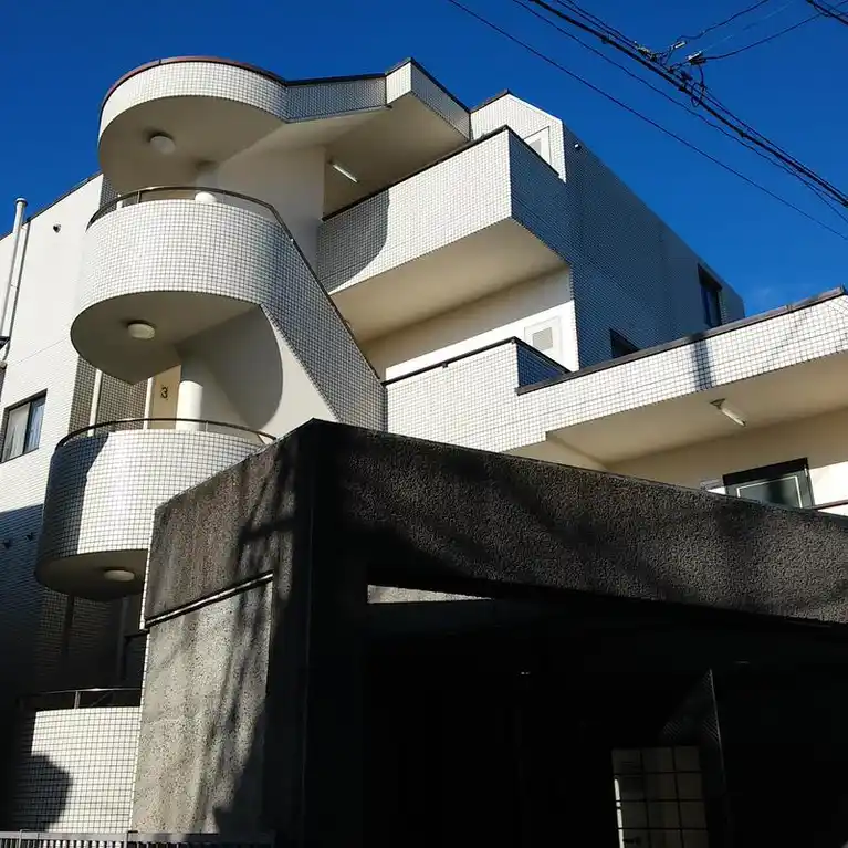 メゾン万里下北沢