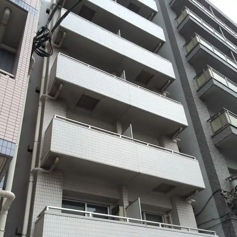 ヴェローナ空港西Lusso