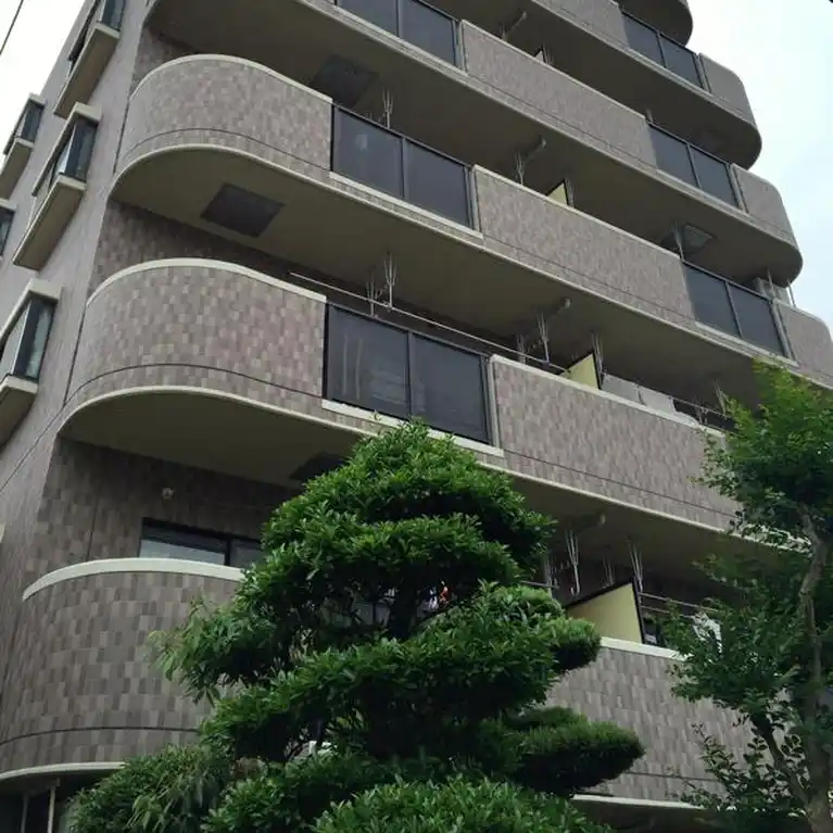 アゼル川口 外観