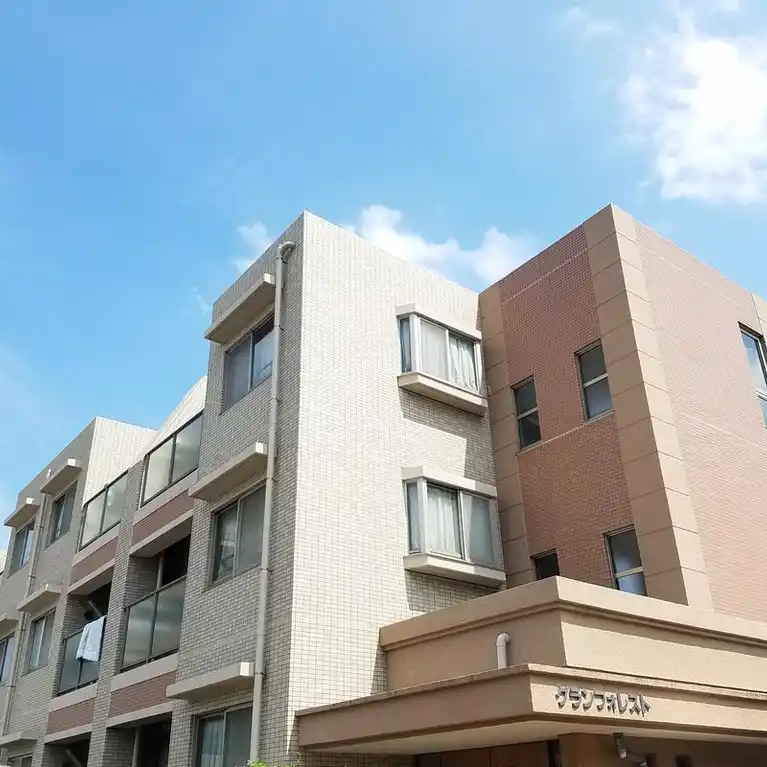 グランフォレスト 外観
