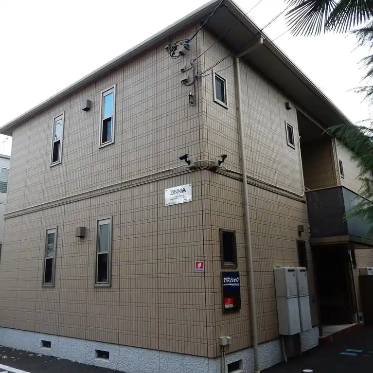 ジニア 外観