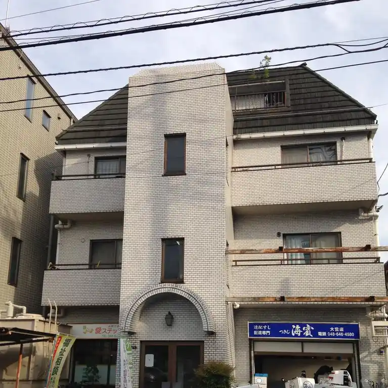 スリーアイビル