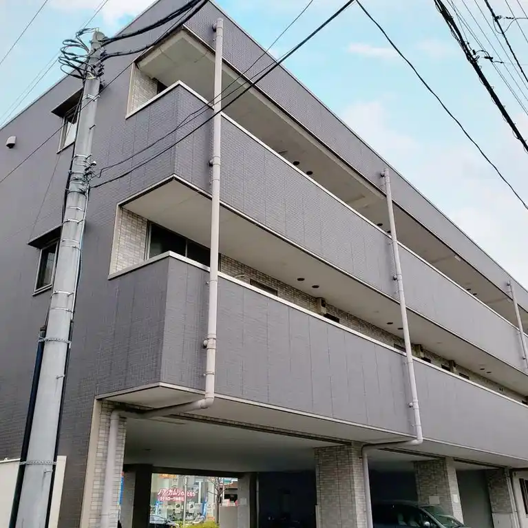 プルーズ PELOUSE