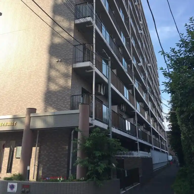ライオンズマンション鶴見花月園前