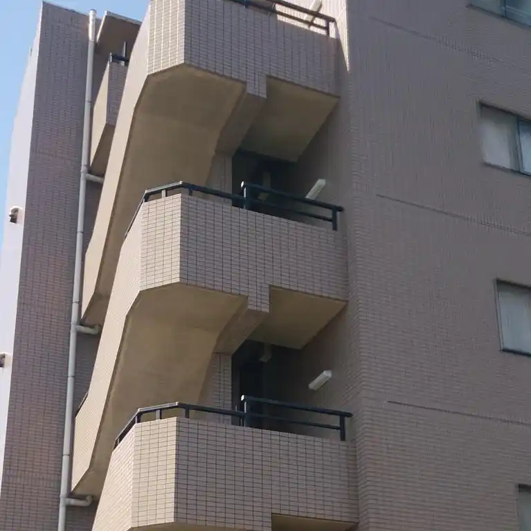 エムズ萩中 外観