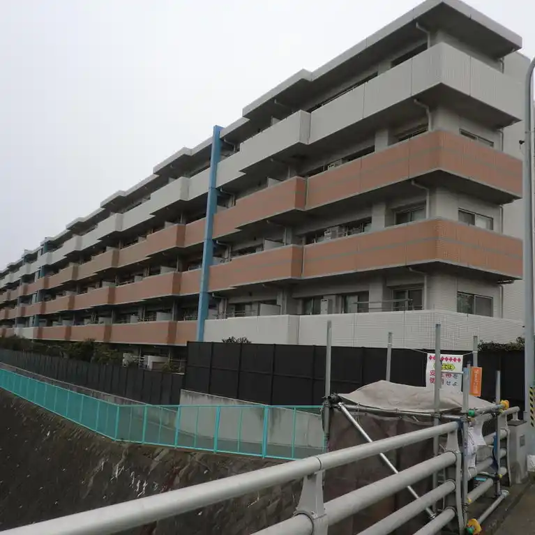 ライオンズステージ鵠沼グランヴァローレ
