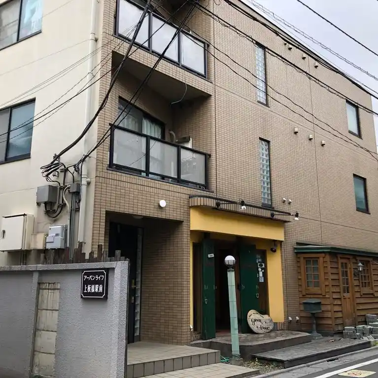 グリーンドア
