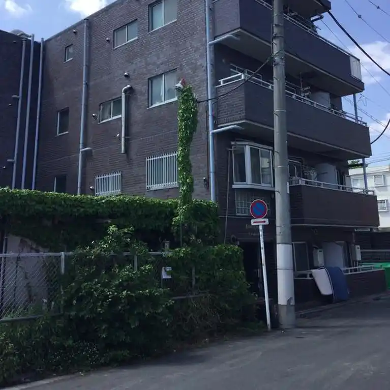 エミグラント千鳥町
