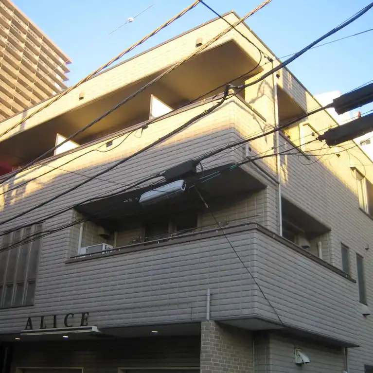 ラウンド・スリー小宮 外観