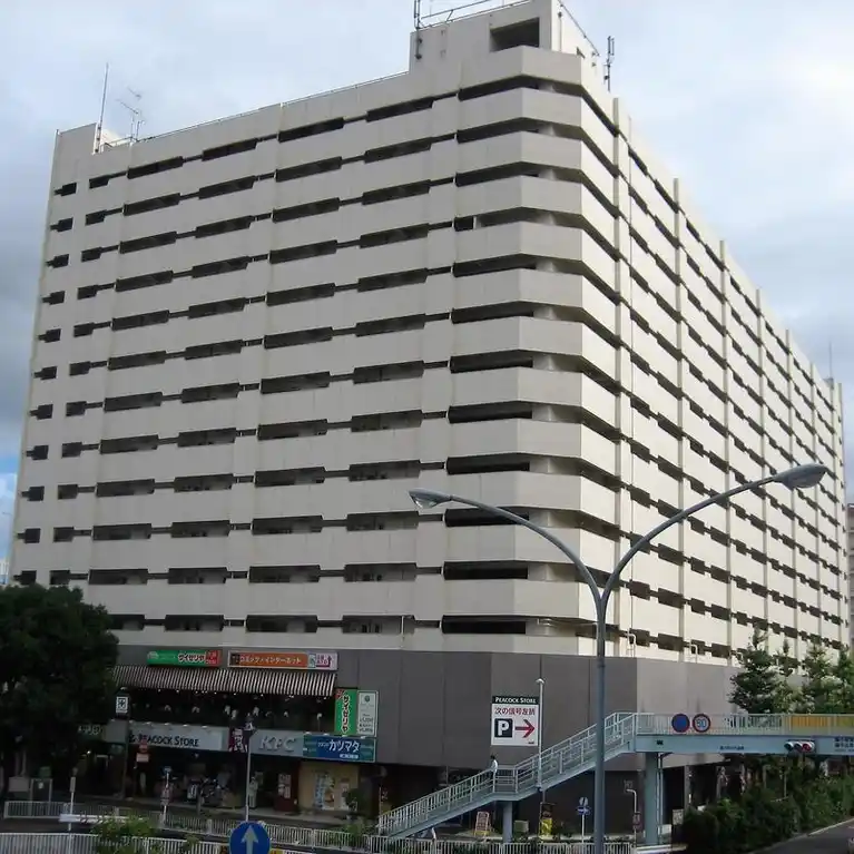 磯子駅前ビル