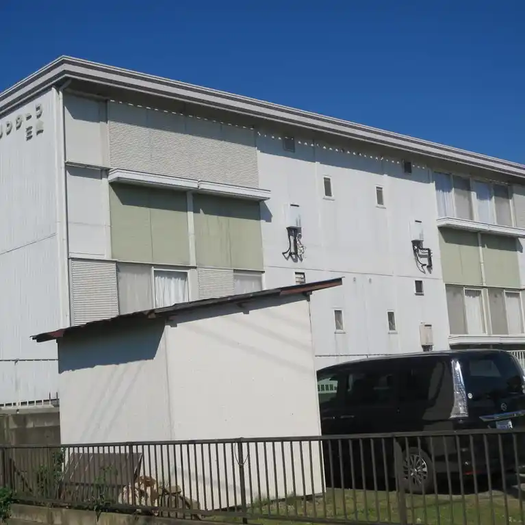 グリーンターフ三山 外観