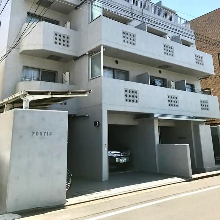 フォルティス 外観
