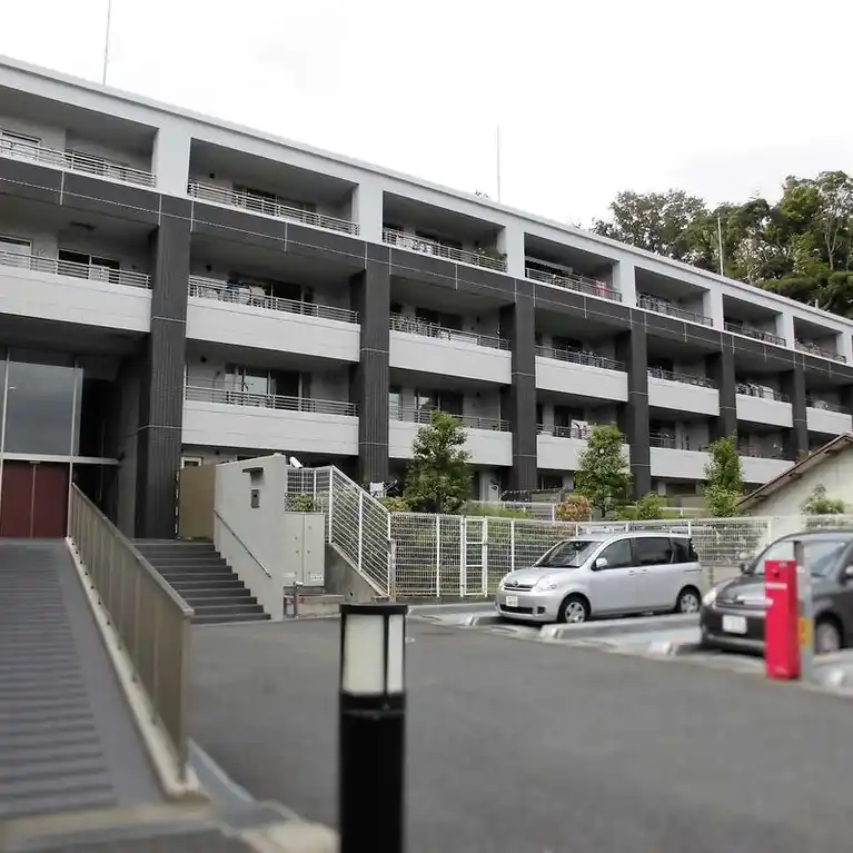 リステージ本郷台デュアルマークス 外観