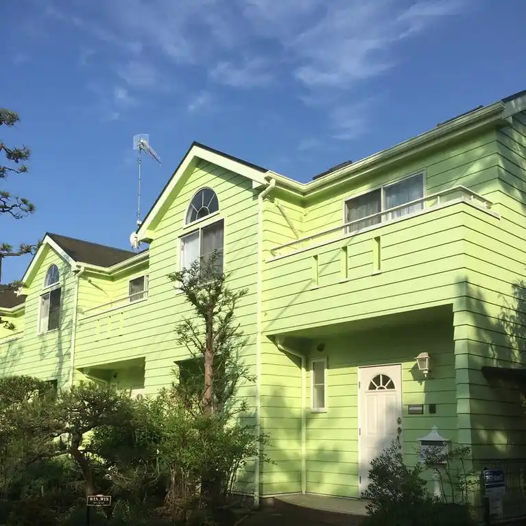 WIN-WIN HOUSE