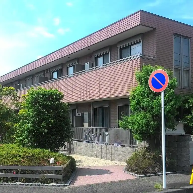 クレストコート中川 外観