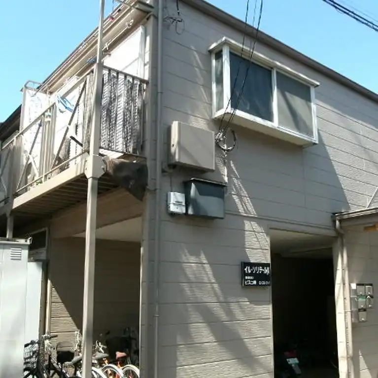 イル・ソリテール II 外観