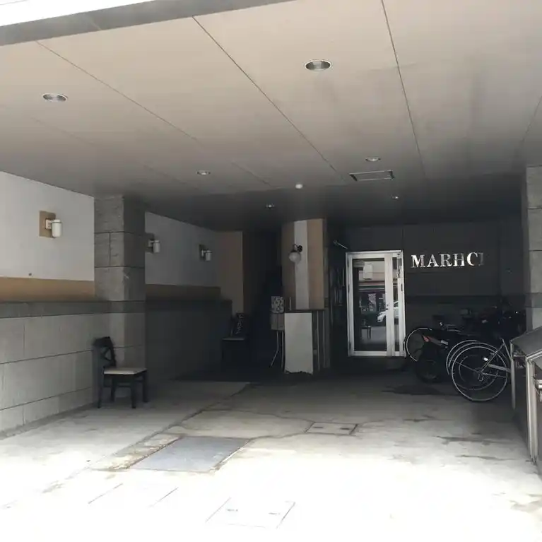 マルシェビル 外観
