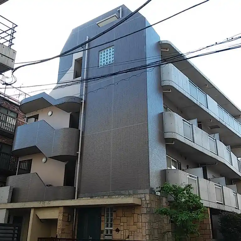 メゾンドアイズ