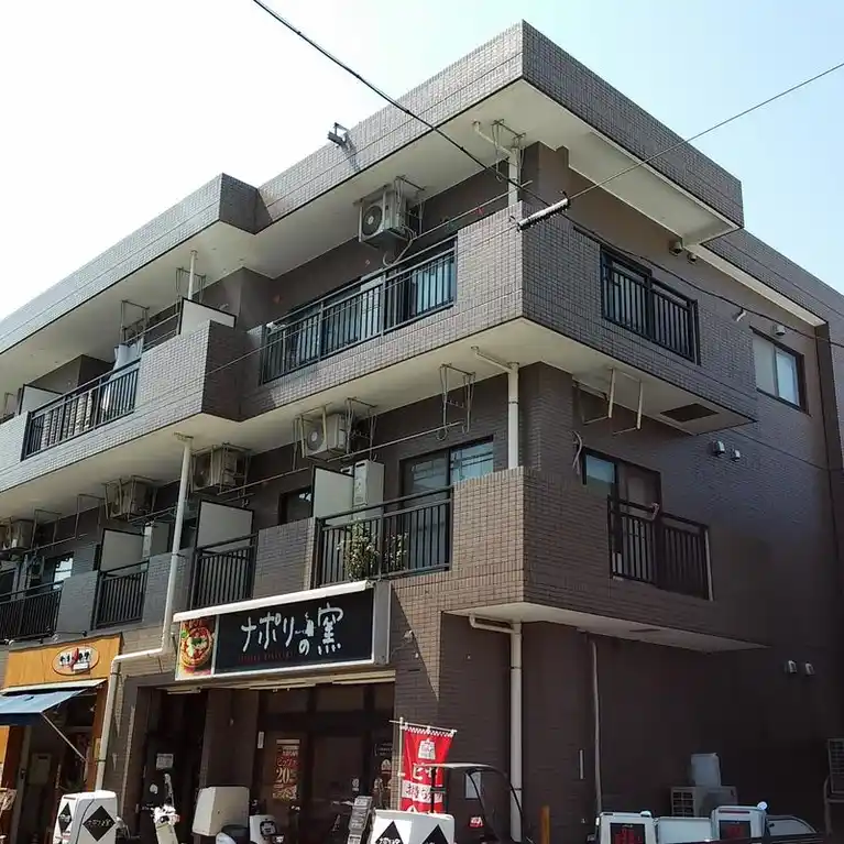 シャトル新城