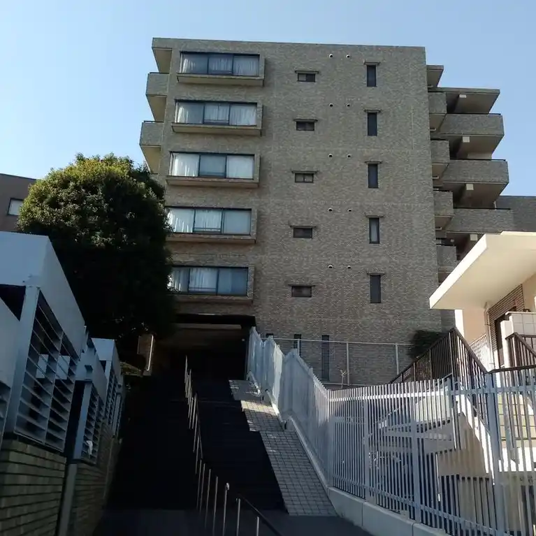 三ツ沢上町パーク・ホームズ弐番館