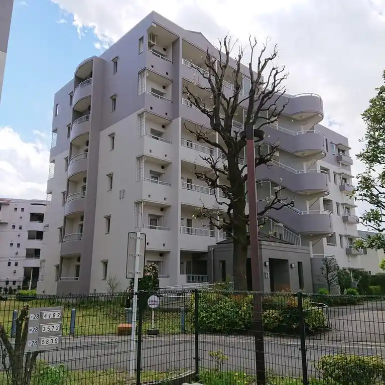 UR都市機構アーバンドエル瀬谷17号棟