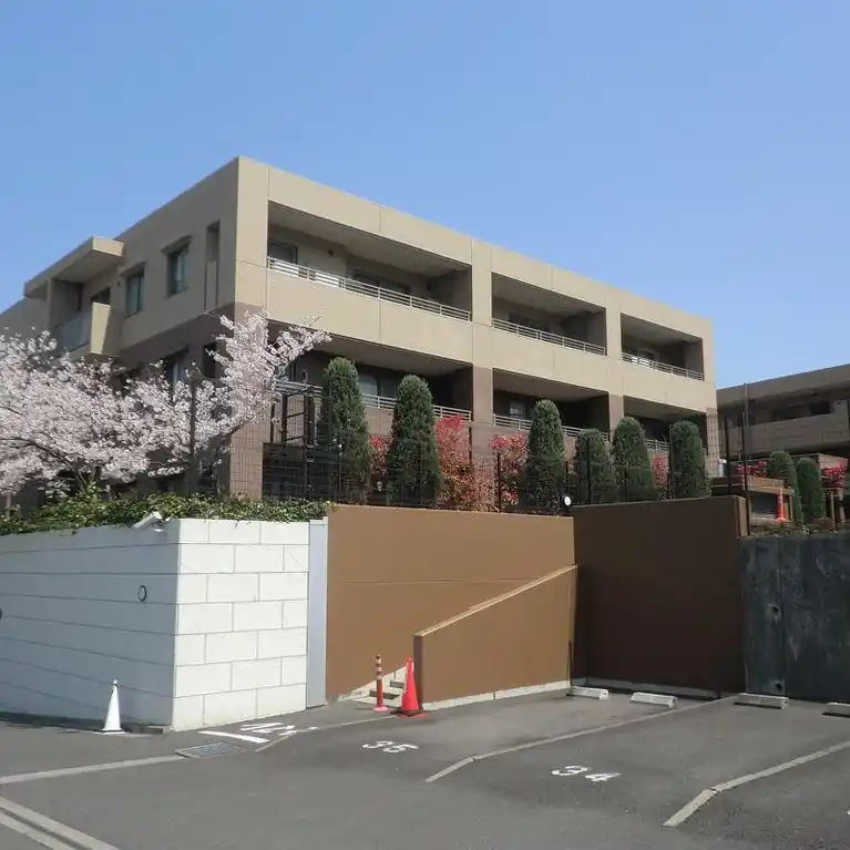 ライオンズテラス本鵠沼ガーデンコート