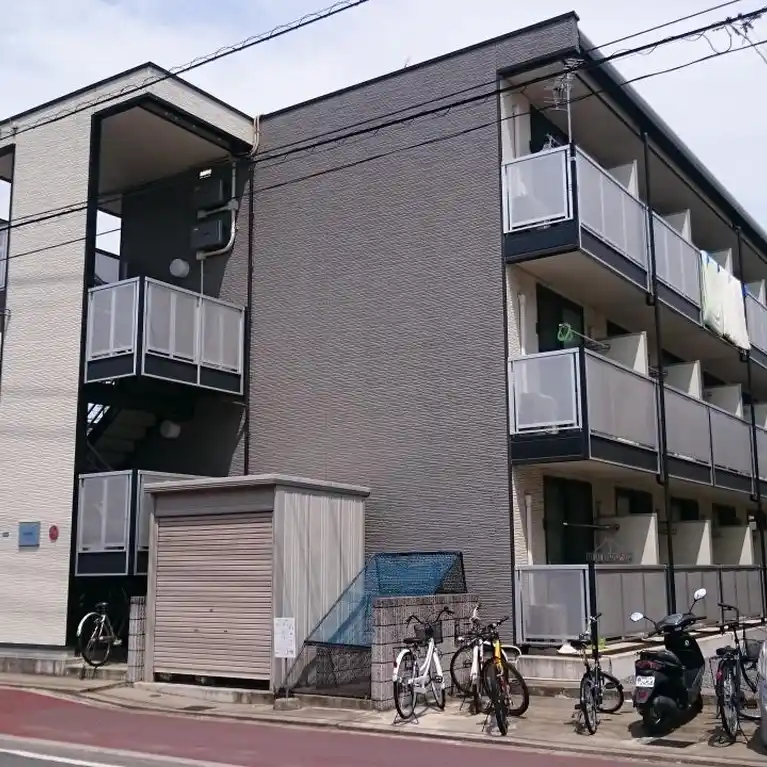レオパレスWISTERIA 外観
