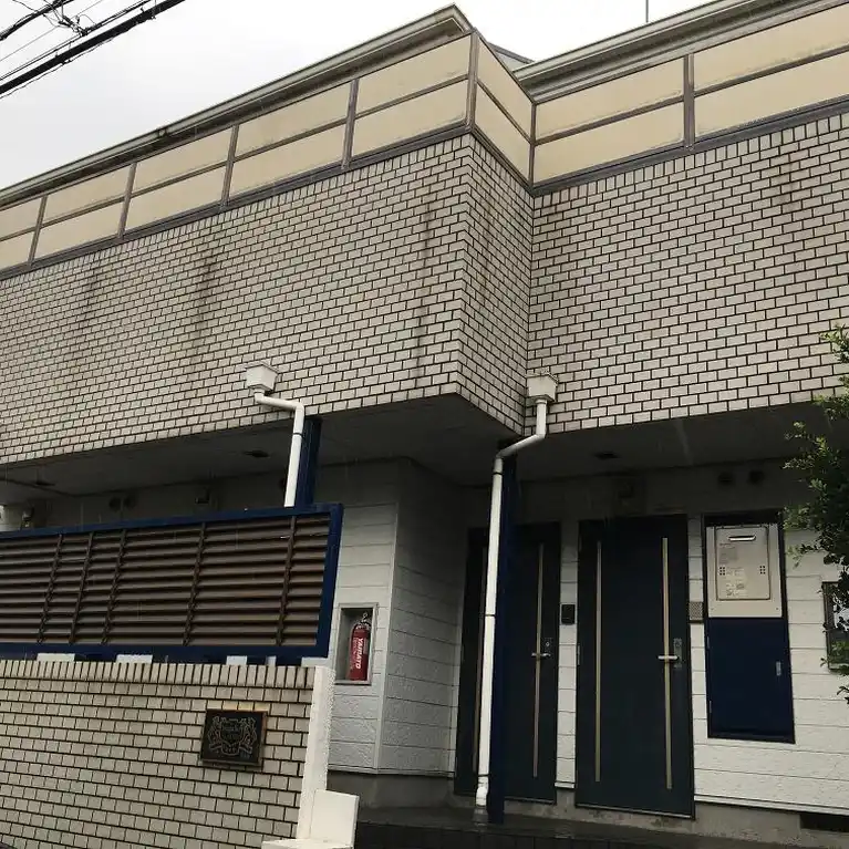レオパレススエヒロ富岡 外観