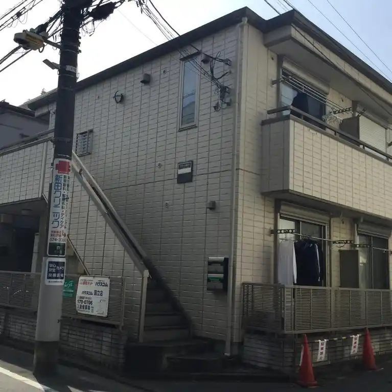 アネーロ国立 外観