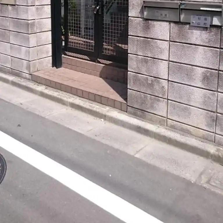 アリス 外観