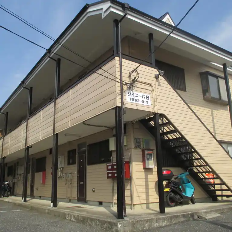 ジィニーバ B 外観