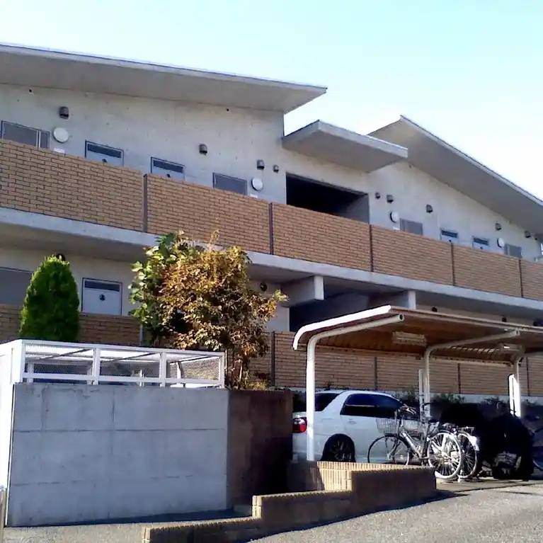 シャトル鷺沼B 外観