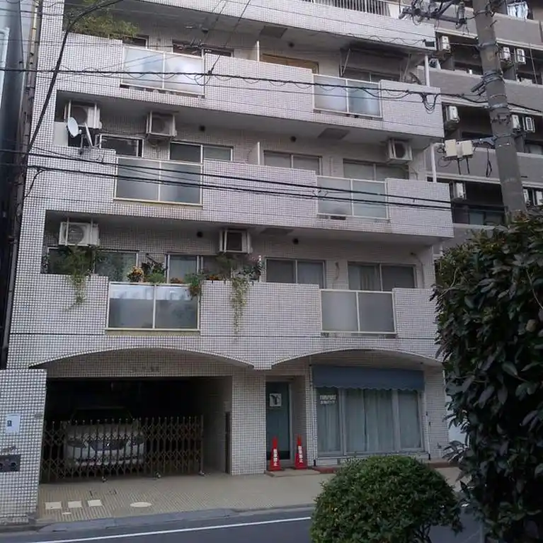 セレニティ湯島 外観