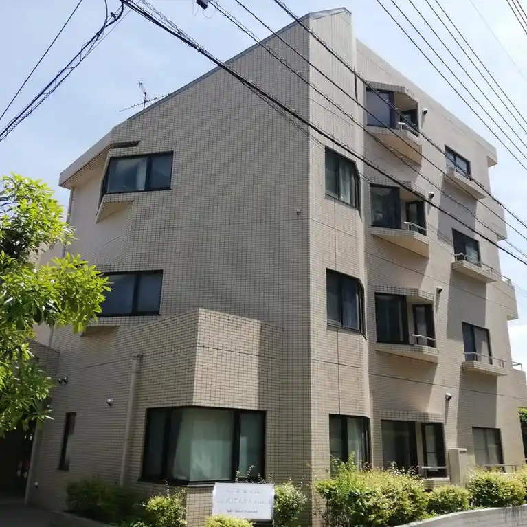 アリイ三鷹 外観