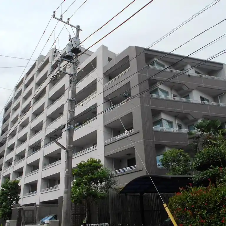 アデニウム京王堀之内 外観