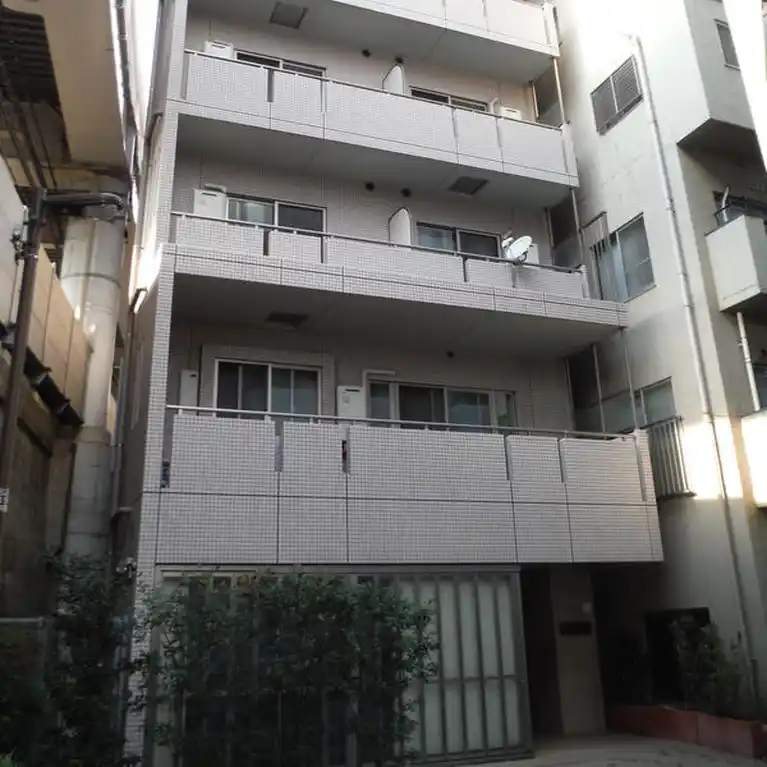 エミリー 外観
